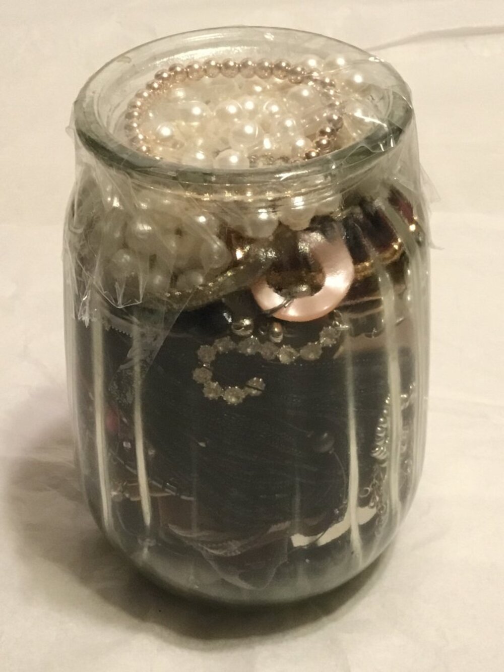 Large and heavy vase filled with lots of good, wearable or resaleable jewelry - Picture 3 of 16